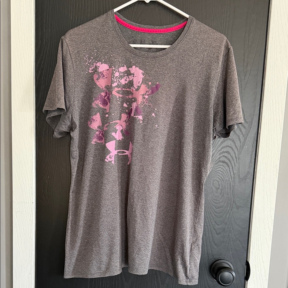 Under Armour Gray T-Shirt with Pink Graphic